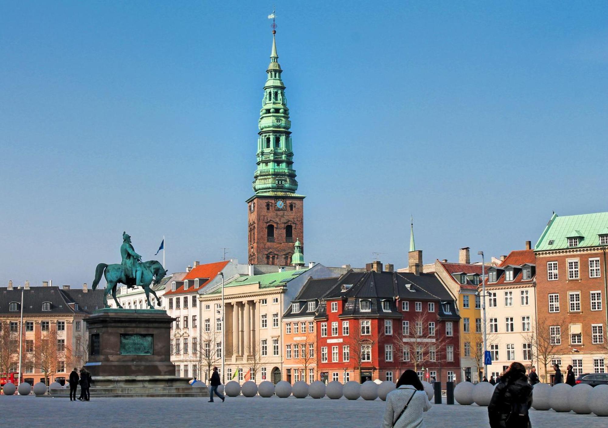 Large In By Tivoli Gardens Apartment Copenhagen