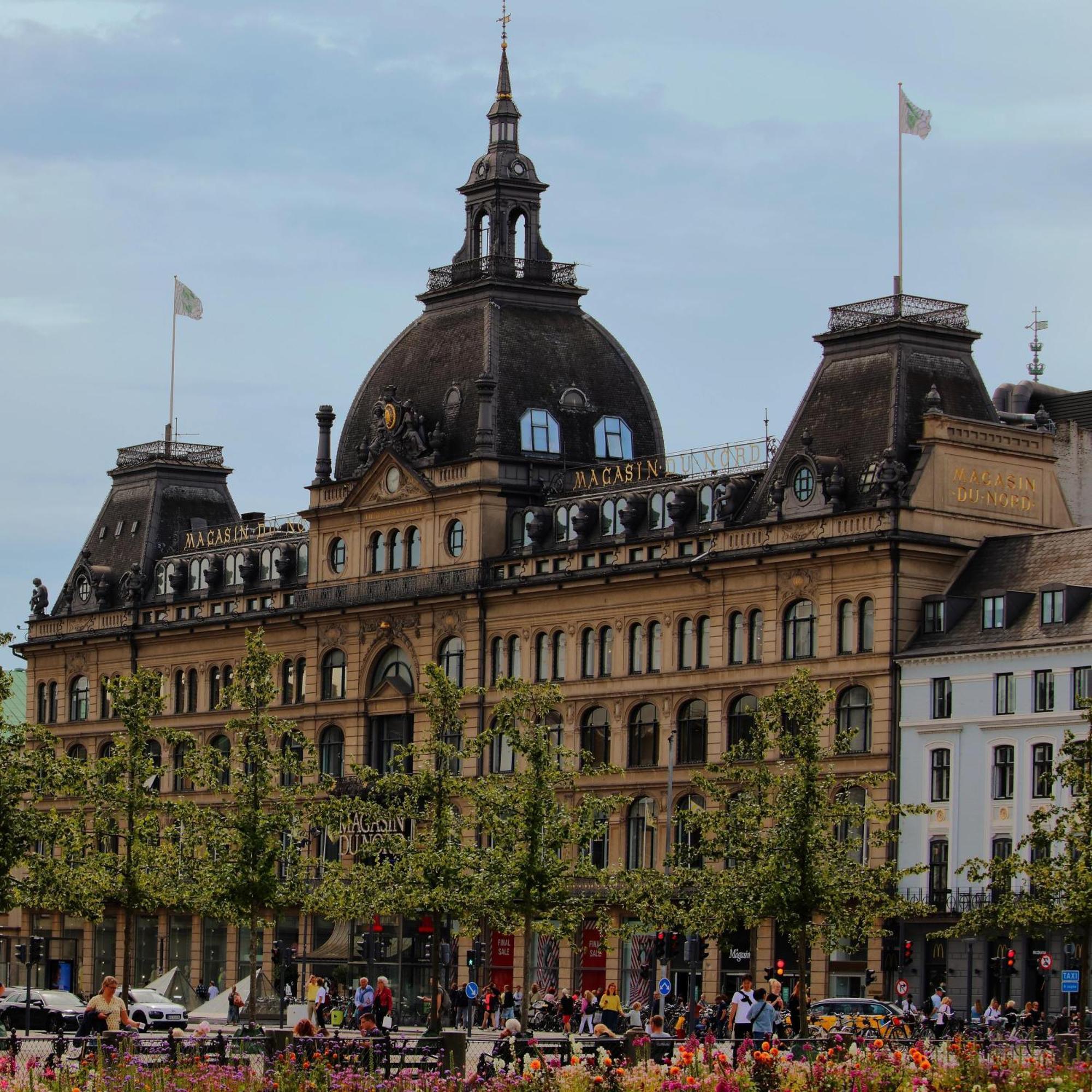 Large In By Tivoli Gardens Apartment Copenhagen