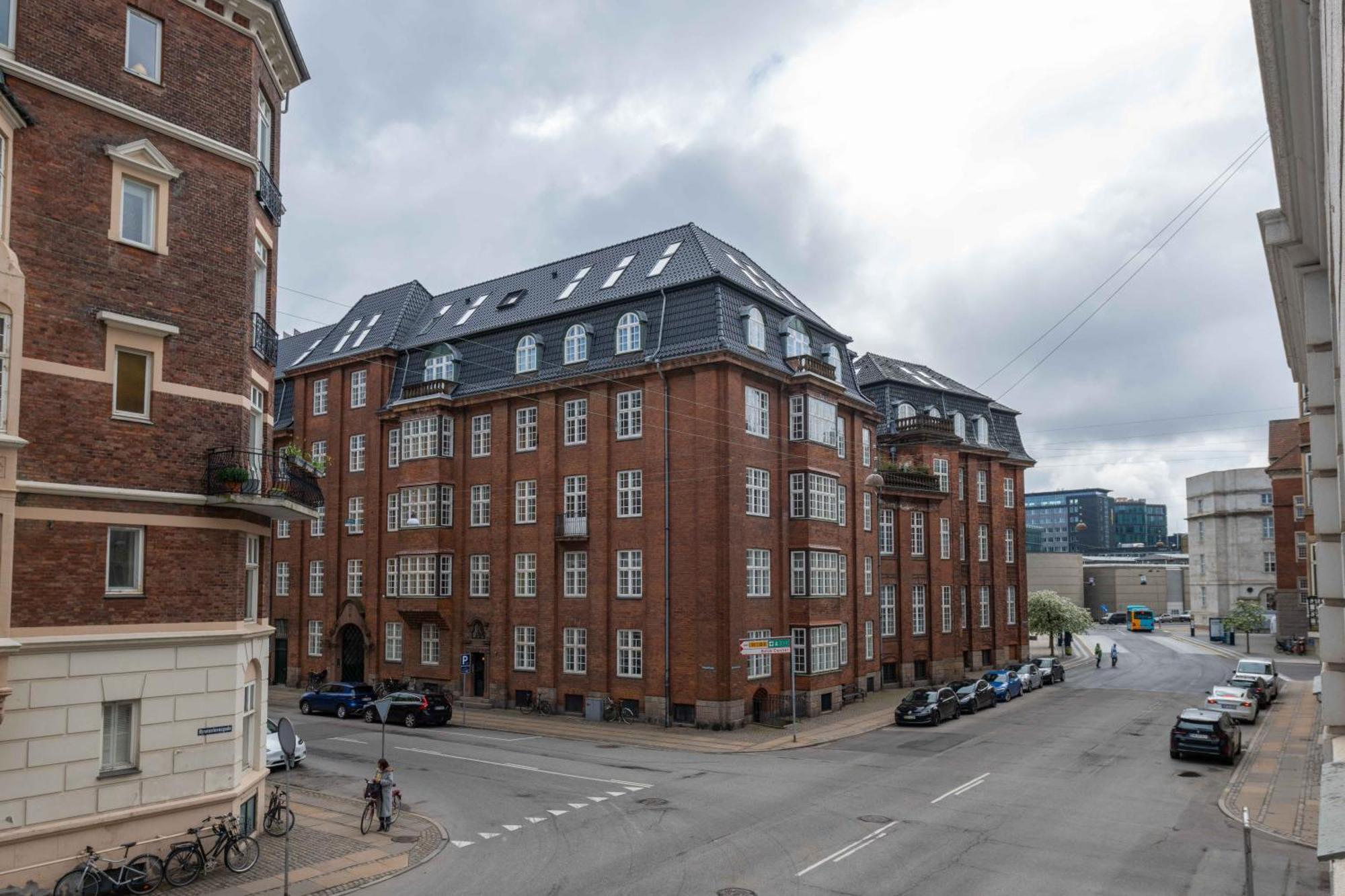 Apartment Large In By Tivoli Gardens Copenhagen