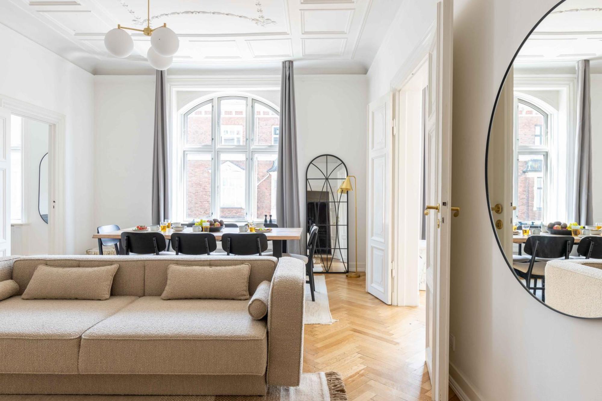Apartment Large In By Tivoli Gardens *