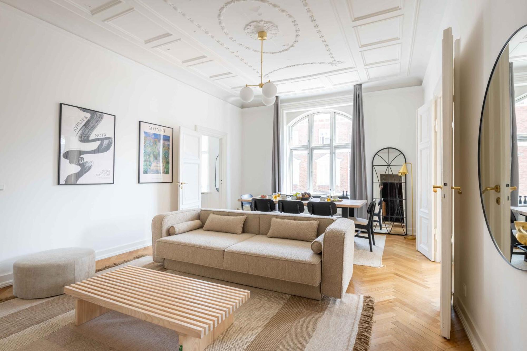 Apartment Large In By Tivoli Gardens